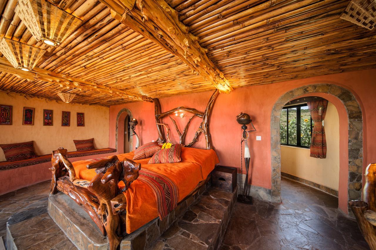Rhino Watch Safarilodge Mweiga Cameră foto