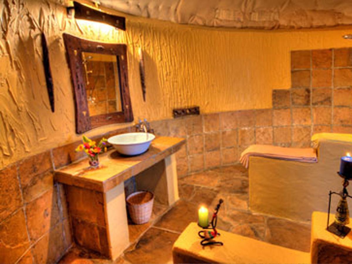 Rhino Watch Safarilodge Mweiga Cameră foto